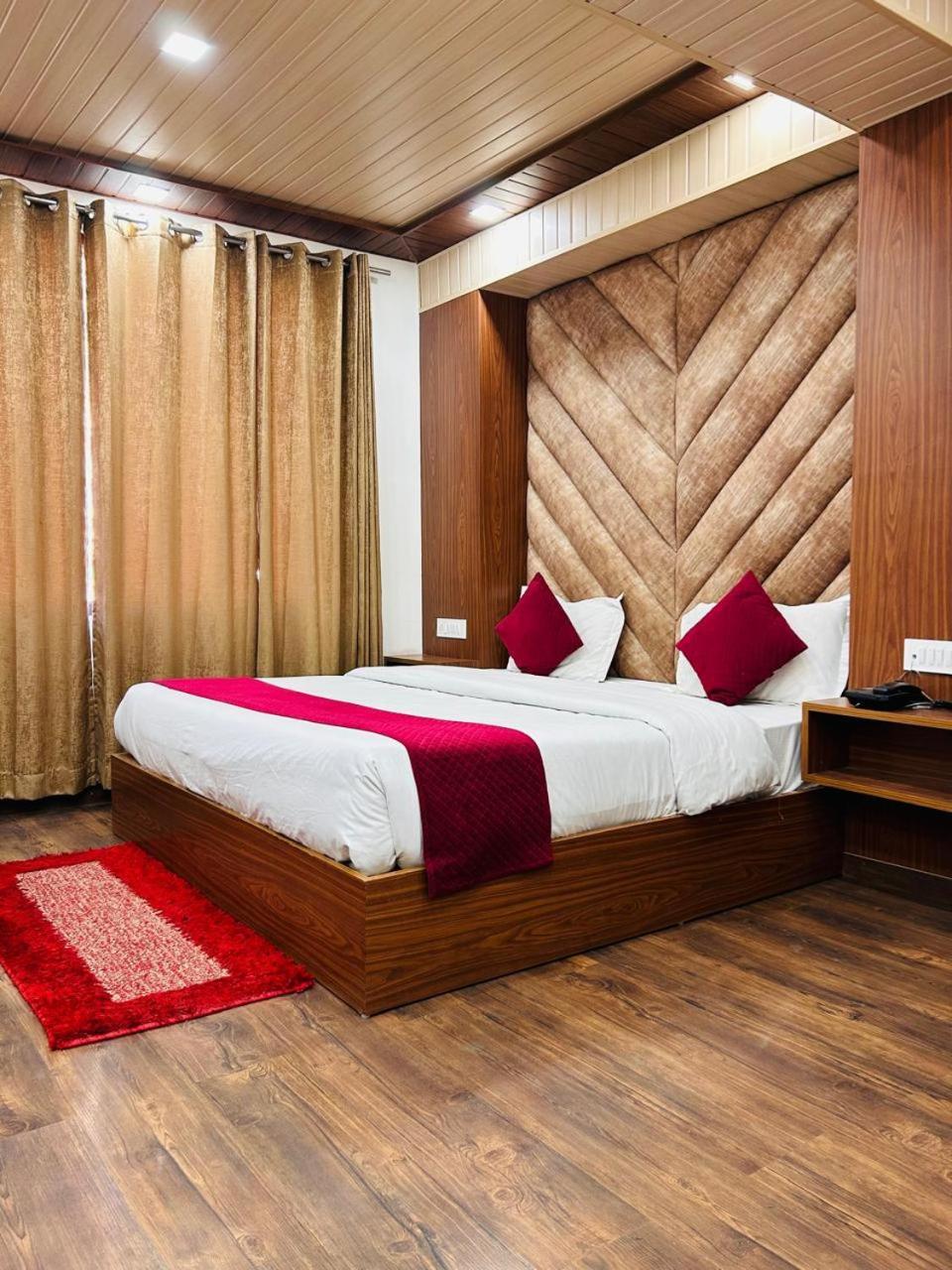 Yog Maya Regency B&B Shimla Bagian luar foto