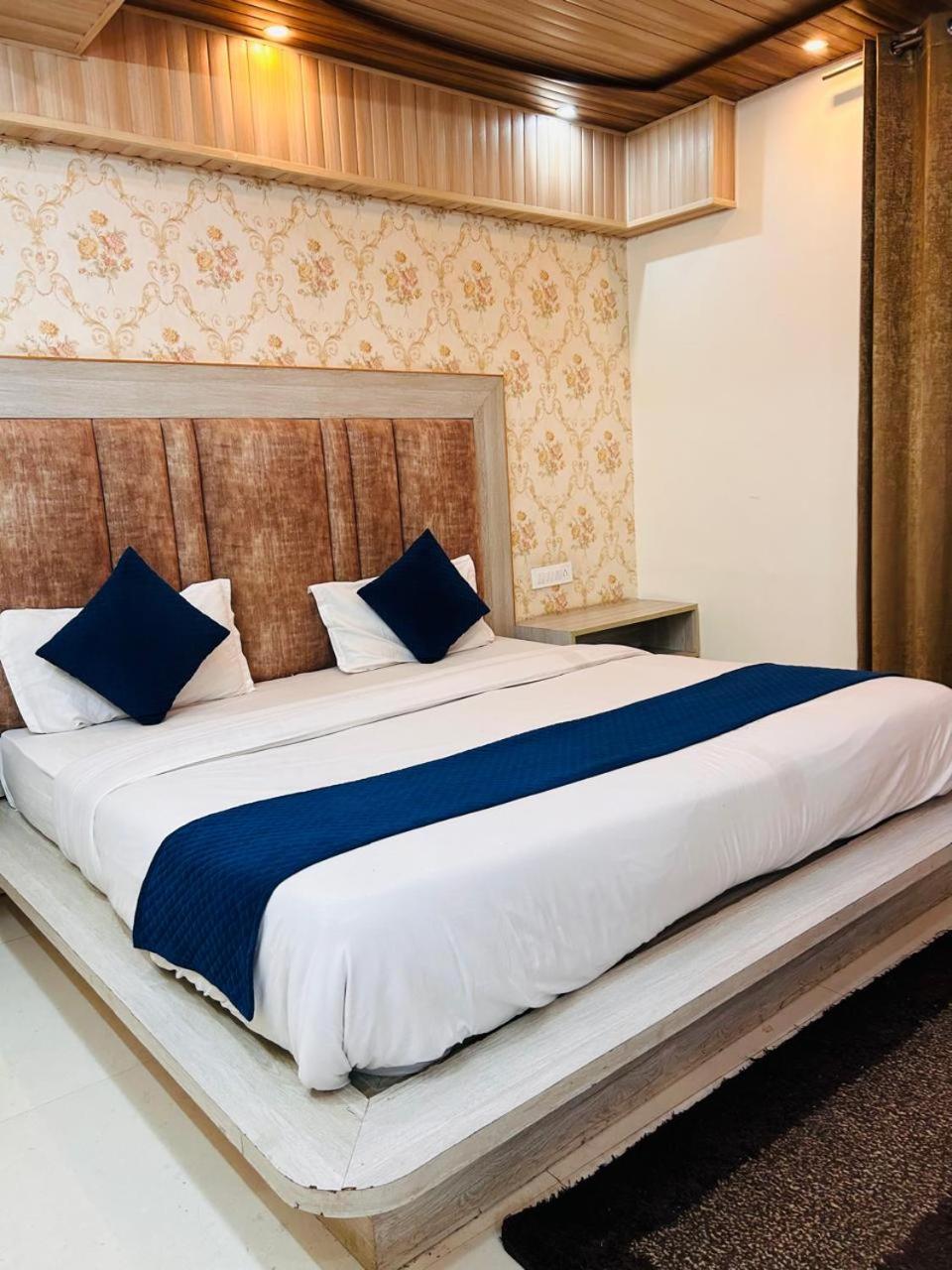 Yog Maya Regency B&B Shimla Bagian luar foto